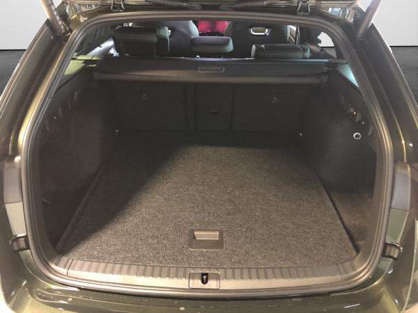 Skoda Octavia Combi 2.0 TDI DSG Sportline