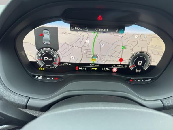 Audi Q2 Advanced 35TFSI S-Tr. Navi AHK ACC