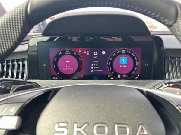 Skoda Superb Combi 2.0 TDI 142 kW 4x4 Sportline, AHK, Panorama-Schiebedach elektrisch