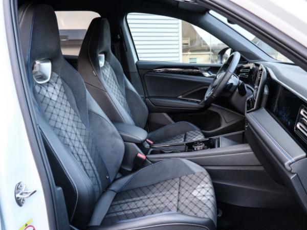 Volkswagen Tiguan SOFORT VERFÜGBAR!!! 2.0 TSI R-Line 4Motion Black Style AHK DCC