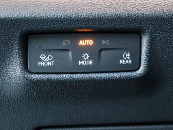 Volkswagen Tiguan SOFORT VERFÜGBAR!!! 2.0 TSI R-Line 4Motion Black Style AHK DCC