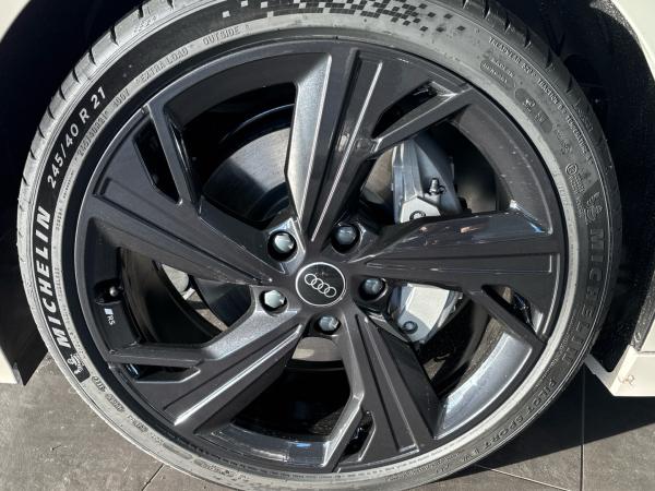 Audi A6 e-tron Avant performance Tech plus Paket LED 0,25% möglich