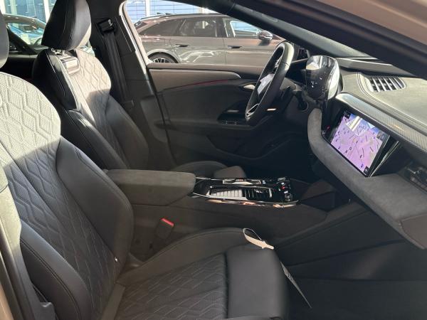 Audi A6 e-tron Avant performance Tech plus Paket LED 0,25% möglich