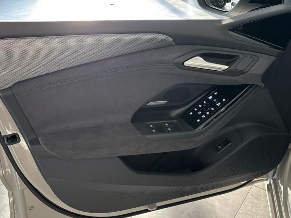 Audi A6 e-tron Avant performance Tech plus Paket LED 0,25% möglich