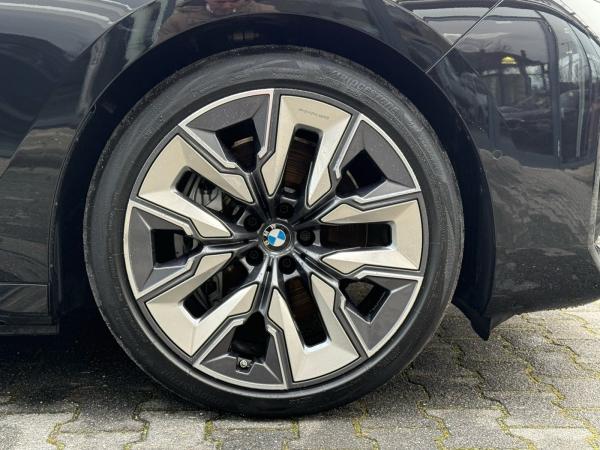 BMW i7 xDrive60 M Sport //AHK Leas.ab EUR 999,-inkl.