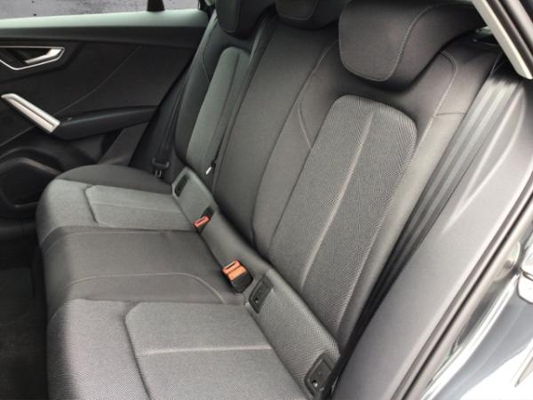 Audi Q2 advanced 30 TFSI Schaltgetriebe