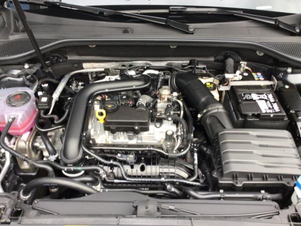 Audi Q2 advanced 30 TFSI Schaltgetriebe