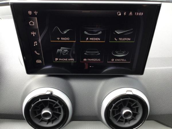 Audi Q2 advanced 30 TFSI Schaltgetriebe