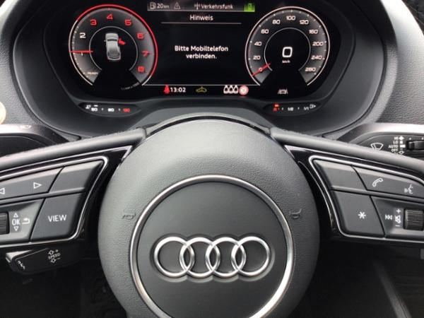 Audi Q2 advanced 30 TFSI Schaltgetriebe