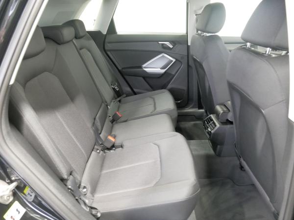 Audi Q3 35 TFSI S tro. advanced LED AHK PDC+ SHZ