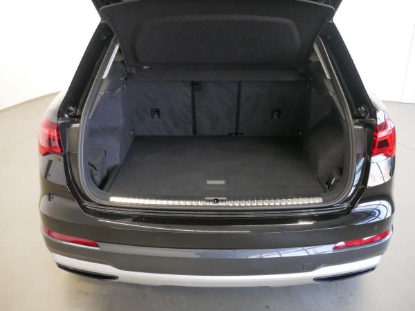 Audi Q3 35 TFSI S tro. advanced LED AHK virt. Cock.