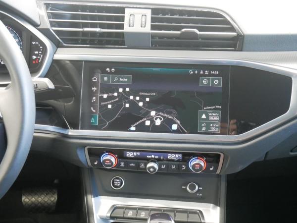 Audi Q3 35 TFSI S tro. advanced LED AHK virt. Cock.