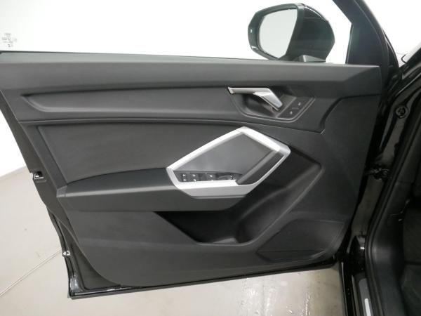 Audi Q3 35 TFSI S tro. advanced LED AHK PDC+ SHZ