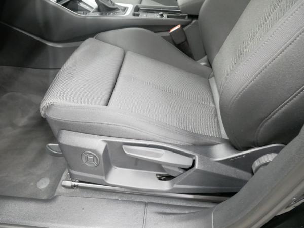 Audi Q3 35 TFSI S tro. advanced LED AHK PDC+ SHZ