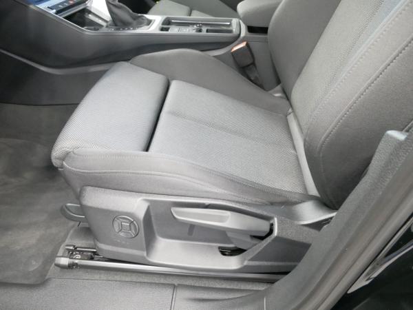 Audi Q3 35 TFSI S tro. advanced LED AHK virt. Cock.