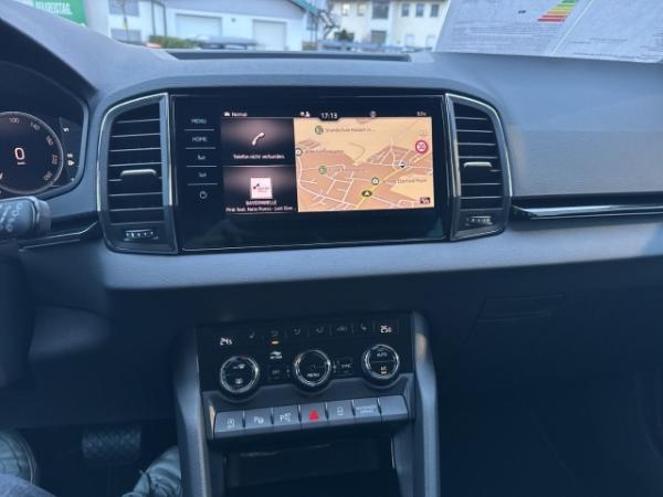 Skoda Karoq Selection 1,5 TSI, AHK, Komfortöffnung, Lenkrad heizbar