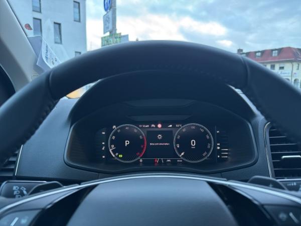 Skoda Karoq Selection 1,5 TSI, AHK, Komfortöffnung, Lenkrad heizbar