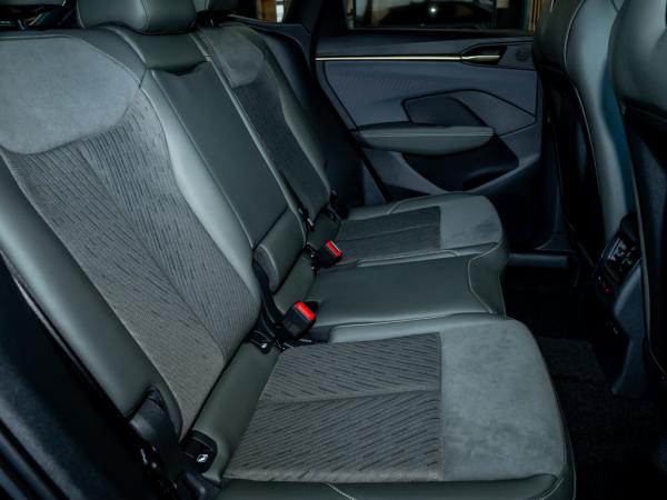 Cupra Terramar VZ 1.5 TSI DSG e-Hybrid Matrix/AHK/Pano