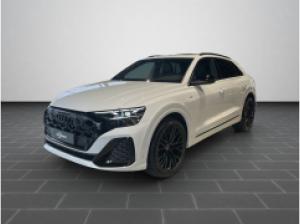 Audi Q8 (4MT)