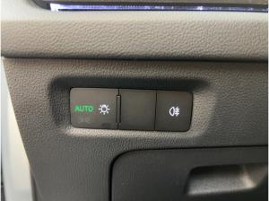 Skoda Octavia COMBI 2.0 TDI SELEKTION DSG AHK PANORAMA