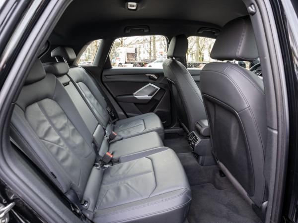 Audi Q3 SUV S line 35TDI Stronic NAVI LED ACC RFK VC// sofort verfügbar!!