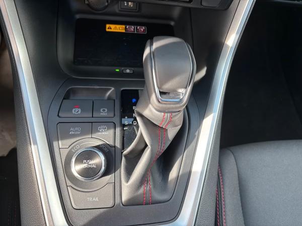 Toyota RAV 4 2.5 Plug-In Hybrid Teamplayer Inkl. AHK abnehmbar