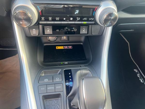 Toyota RAV 4 2.5 Hybrid Teamplayer mit Technik Paket