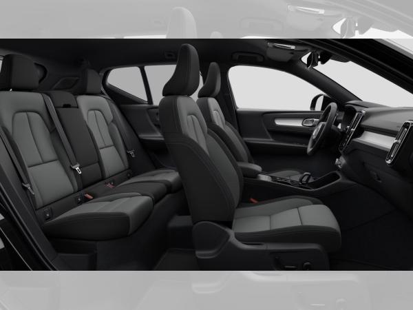 Volvo XC40 Black Edition B3 Mild-Hybrid Benzin Plus