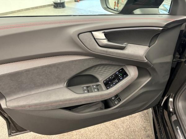 Audi A5 Avant Buisness Aktion edition one e-hybrid quattro 270 kW S tronic