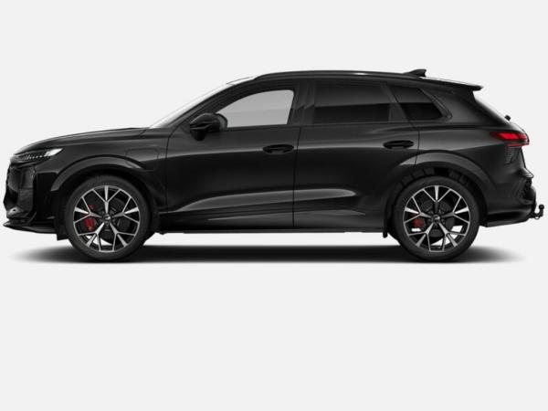 Audi Q3 SUV e-hybrid S tr. PANO Matrix HUD 20 AHK 360