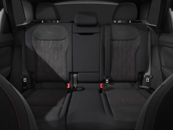 Audi Q3 SUV e-hybrid S tr. PANO Matrix HUD 20 AHK 360