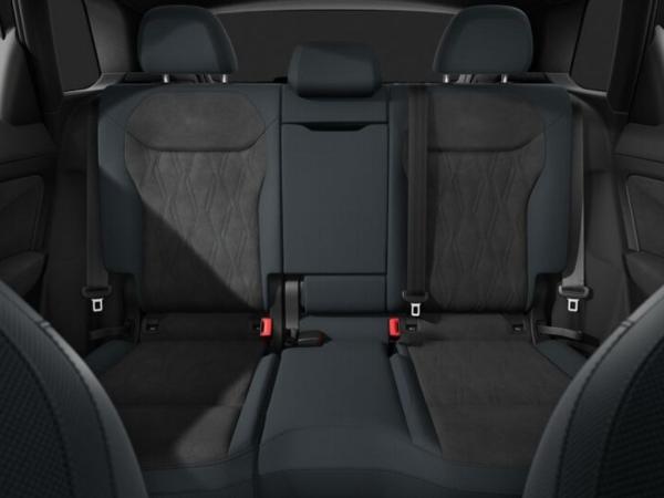 Audi Q3 SUV e-hybrid S tr. LED 20 AHK FLA Cam ACC