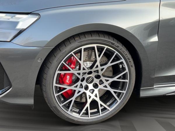 Audi RS3 Sportback S tronic+PANO+SONOS+280km/h