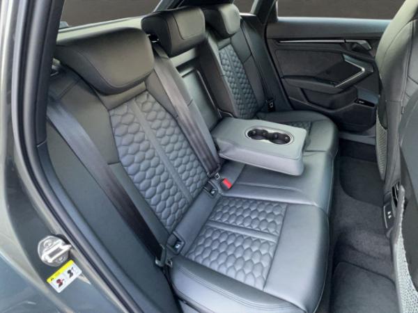 Audi RS3 Sportback S tronic+PANO+SONOS+280km/h