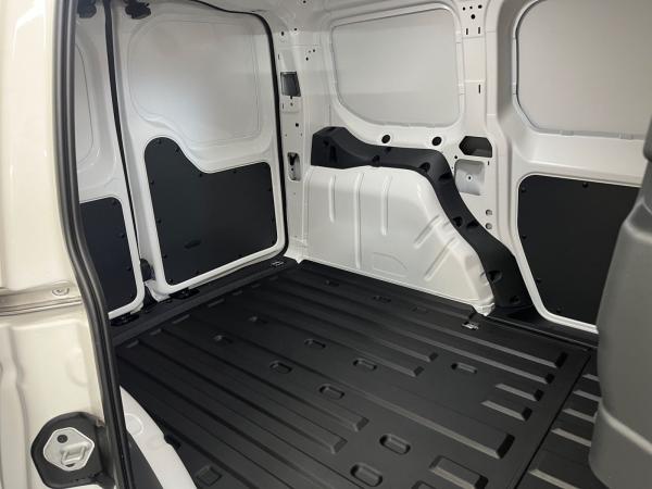 Volkswagen Caddy Cargo 2,0 l TDI EU6 SCR Fron tantrieb 6-Gang Radst. 2755 mm