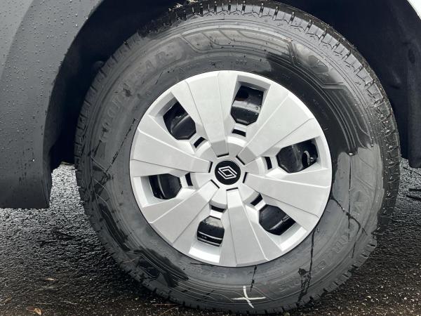 Renault Master dCi130 L2H2 Business Holz komplett Navigation Klimaanlage