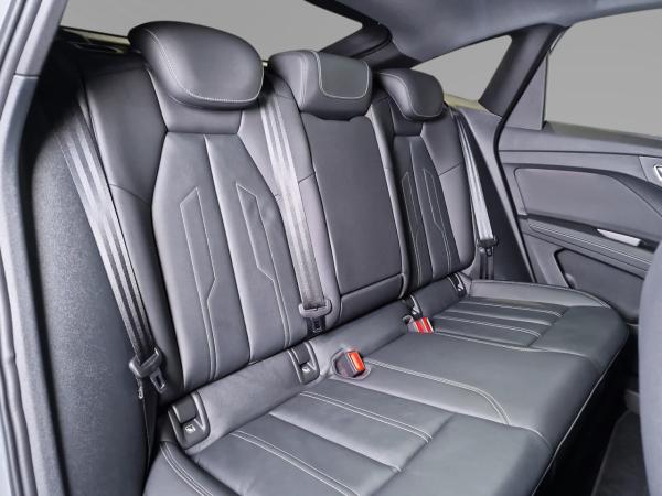 Audi Q4 e-tron Q4 Sportback e-tron 45 S-line Navi+ Panorama LED