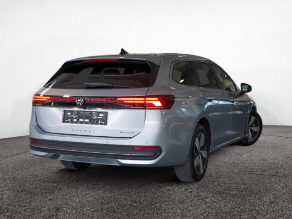 Volkswagen Passat Variant 1.5 TSI eHybrid Business AHK DCC Head-UP