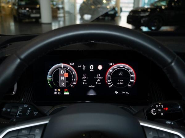 Volkswagen Passat Variant 1.5 TSI eHybrid Business AHK DCC Head-UP