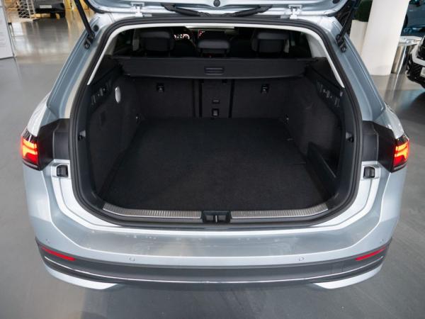 Volkswagen Passat Variant 1.5 TSI eHybrid Business AHK DCC Head-UP