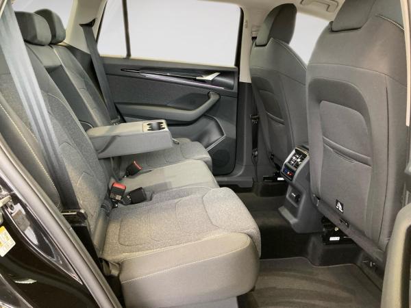 Skoda Kodiaq Selection 2.0TSI 4x4 LED.NAV.AHK.KAM.2xPDC.WIRELESS.AssistedD.DAB