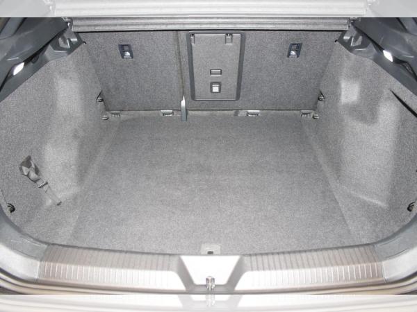 Volkswagen ID.5 Pro Navi SHZ ACC PDC LED