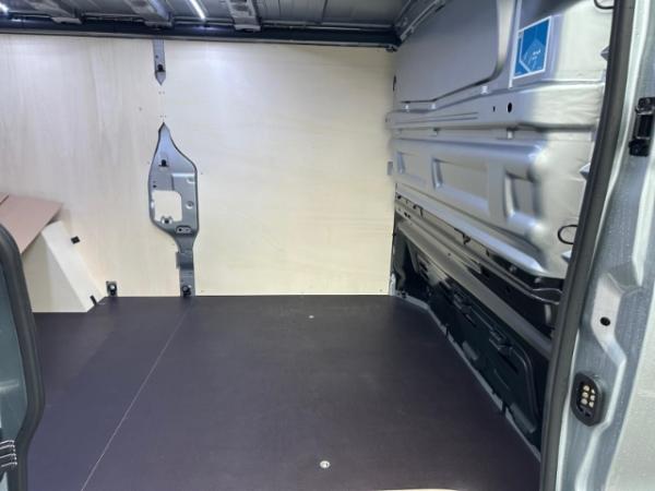 Renault Trafic Lkw Komfort L2H1 3,1t BluedCi 130*MY25*Klima*GJR*Klare-Sicht-Paket*Mobiles Büro-Paket