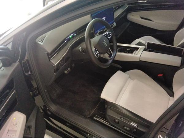 Volkswagen ID.7 Tourer Pro AHK, KAMERA, IQ.DRIVE, WÄRMEPUMPE