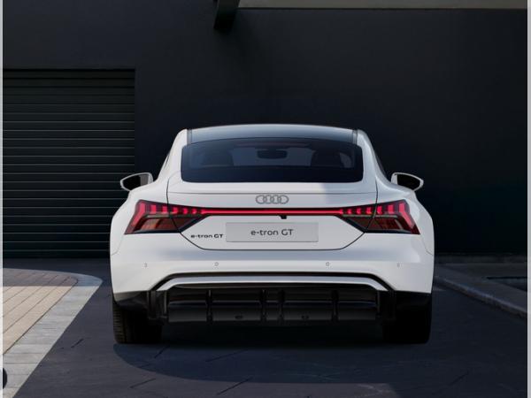 Audi e-tron GT 370 kW Pano/Leder/Navi/LED/Luftfeder