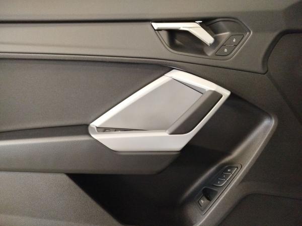 Audi Q3 35 TFSI advanced S tronic Navi DAB VC PDC Sitzheizung