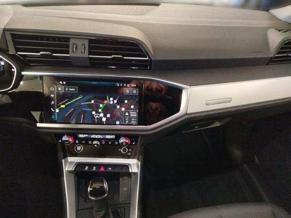 Audi Q3 35 TFSI advanced S tronic Navi DAB VC PDC Sitzheizung
