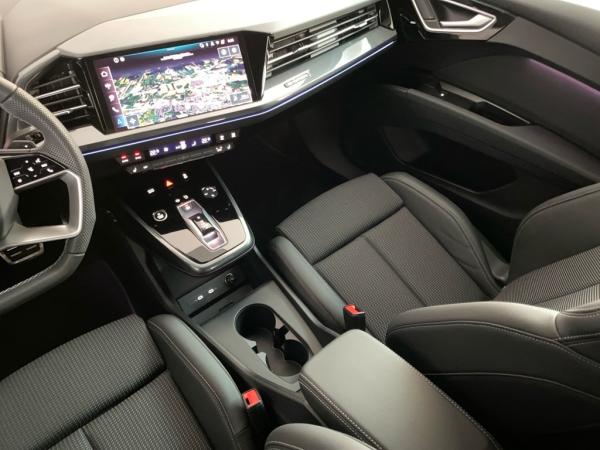 Audi Q4 e-tron Sportback 45 quattro edition S line HUD+AHK+HPC