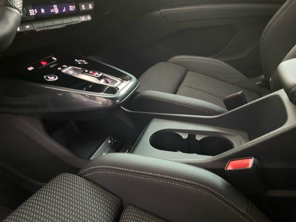 Audi Q4 e-tron Sportback 45 quattro edition S line HUD+AHK+HPC