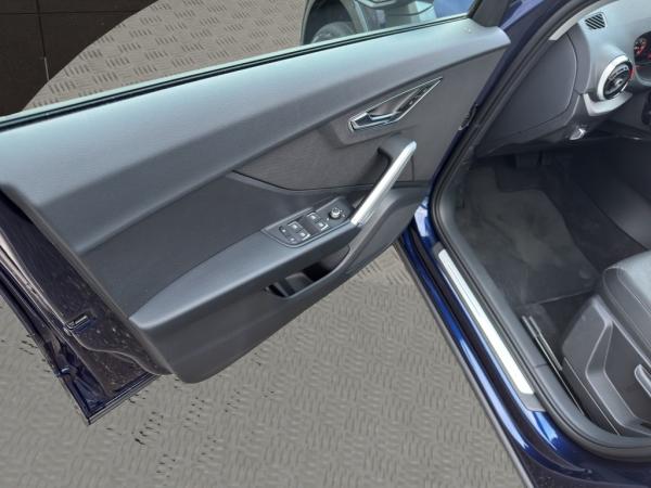 Audi Q2 Advanced 35TDI S-Tr. Navi Rückfahrkamera